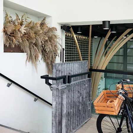 Wren Urban Nest فندق
