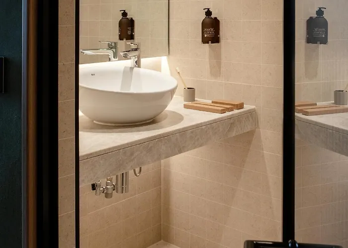 Wren Urban Nest 酒店