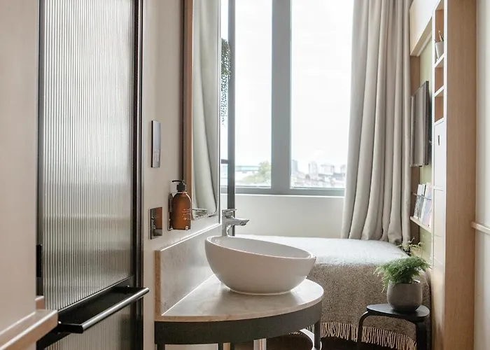 Wren Urban Nest 4*