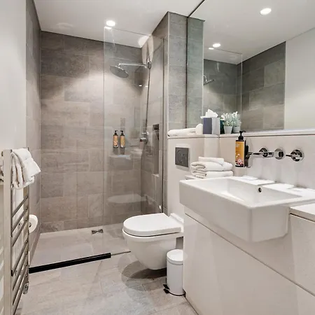 Wren Urban Nest فندق 4*