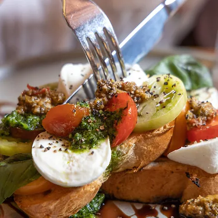 Hotel Wren Urban Nest