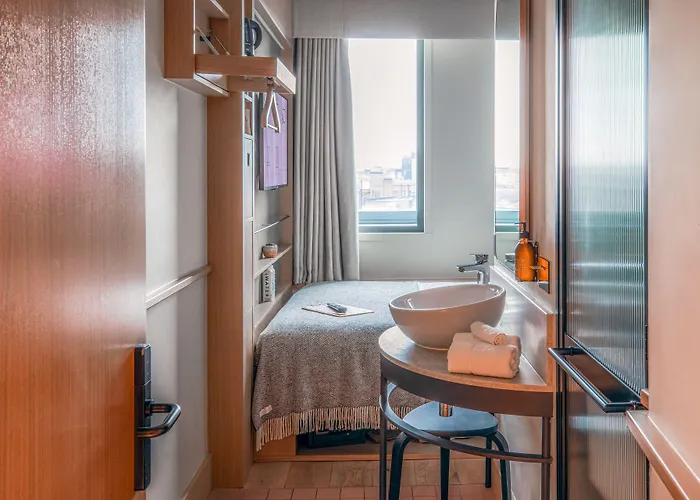 Wren Urban Nest Hotel 4*